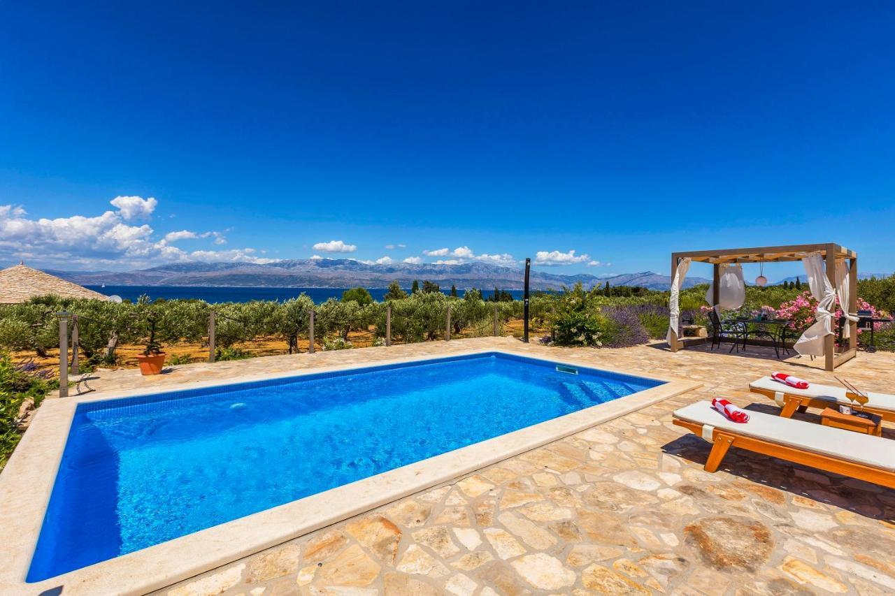 Magical Island Home Supetar Exterior foto